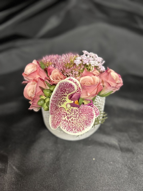 Zijden bloemen<br> rond potje